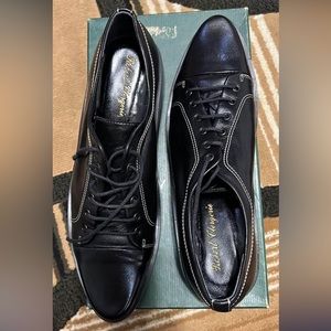 Robert Clergerie shoes. Brand new and in box. Side 9